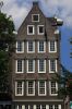 Gewijzigde voorgevel (&copy; Walther Schoonenberg)