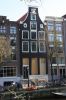 OZ Voorburgwal 67 in restauratie. (&copy; Walther Schoonenberg)