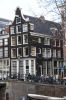 Prinsengracht 339 met in de zijstraat Berenstraat 30-32 (&copy; Walther Schoonenberg)