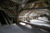 Fraaie en ingewikkelde 17de-eeuwse kapconstructie. Merk de schoren en ook de Keulse goot op. Fraaie en ingewikkelde 17de-eeuwse kapconstructie. Merk de schoren en ook de Keulse goot op. (© Walther Schoonenberg)