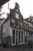 Staalstraat 20 (links) en 18 (rechts). (&copy; Walther Schoonenberg)