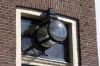 Lantaarn in het bovenlicht (&copy; Walther Schoonenberg)