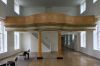 Galerij in de voormalige kerkzaal Galerij in de voormalige kerkzaal (© Walther Schoonenberg)