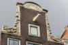 Halsgevel met klauwstukken met elementen van het doorboord bloemmotief (&copy; Walther Schoonenberg)