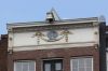 Kroonlijst met twee consoles en een festoen (&copy; Walther Schoonenberg)