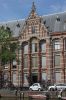 Middentopgevel met Nederlands wapen Middentopgevel met Nederlands wapen (© Walther Schoonenberg)