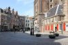Oudekerksplein 38, 36, e.v. tegenover de ingang van de Oude Kerk (&copy; Walther Schoonenberg)