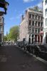 Zeedijk 14 ligt aan de OZ Kolk (&copy; Walther Schoonenberg)