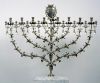 Chanoekia, gemaakt door Pieter Robol II in 1753 en geschonken aan de Grote Synagoge, nu in het Joods Historisch Museum Chanoekia, gemaakt door Pieter Robol II in 1753 en geschonken aan de Grote Synagoge, nu in het Joods Historisch Museum