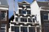 Trapgevel met grote trappen (&copy; Walther Schoonenberg)