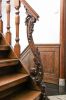 18de-eeuwse trapbaluster (Oudezijds Voorburgwal 249) (© Walther Schoonenberg)