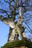E�n van de sfinxen van het Wertheimpark (&copy; Walther Schoonenberg)