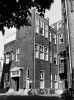 Administratiegebouw met daarachter de ingang van de Kinderkliniek