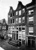 Tuinstraat 33-43 (v.l.n.r.). De nummers 35 en 37 inpandig. Foto uit ca. 1920