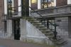Stoep met balusters (van elders) (&copy; Walther Schoonenberg)