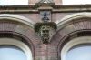 Kopje in de gevel (&copy; Walther Schoonenberg)