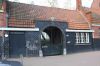 Poortgebouw van de Stadsreiniging (&copy; Walther Schoonenberg)