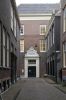 Korte Spinhuissteeg 3, ingang van het Sint Jorishof (&copy; Walther Schoonenberg)
