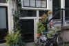 Kelderwoning (&copy; Walther Schoonenberg)