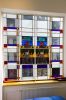 Glas-in-loodvenster gezien vanuit het interieur (&copy; Walther Schoonenberg)
