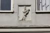 Gevelsteen 'd Koning David (links) (&copy; Walther Schoonenberg)