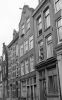 Egelantiersstraat 18 (vroeger 28) en 16 (vroeger 26)