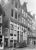 Tuinstraat 33 (ged.) - 45 (ged.) Op de nrs. 35-37 het Zwaardvegershofje.