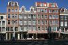 Hotelcomplex met herbouwde gevels Martelaarsgracht 8-10 (&copy; Walther Schoonenberg)