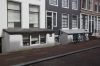 Kerkstraat 3 en 5: pothuis bij elk huis (&copy; Walther Schoonenberg)