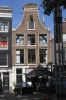 Nieuwmarkt 8 (&copy; Walther Schoonenberg)
