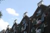 Tuitgevels met reli�fs in de tuit (&copy; Walther Schoonenberg)