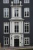 Deur- en raamomlijsting (Herengracht 500) (© Walther Schoonenberg) Deur- en raamomlijsting (Herengracht 500) (© Walther Schoonenberg)