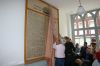 Onthulling van een gedenkbord over de Bewaarschool (&copy; Walther Schoonenberg)