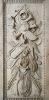Reliëf met jacht- en visattributen in piedestal onder Diana (Nieuwezijds Voorburgwal 147) (© Walther Schoonenberg)